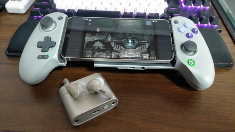 スマホ版のFF9をプレイしている様子