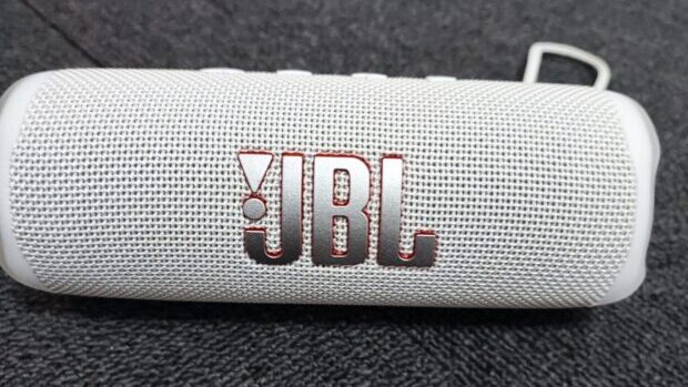 JBL Flip6の外観